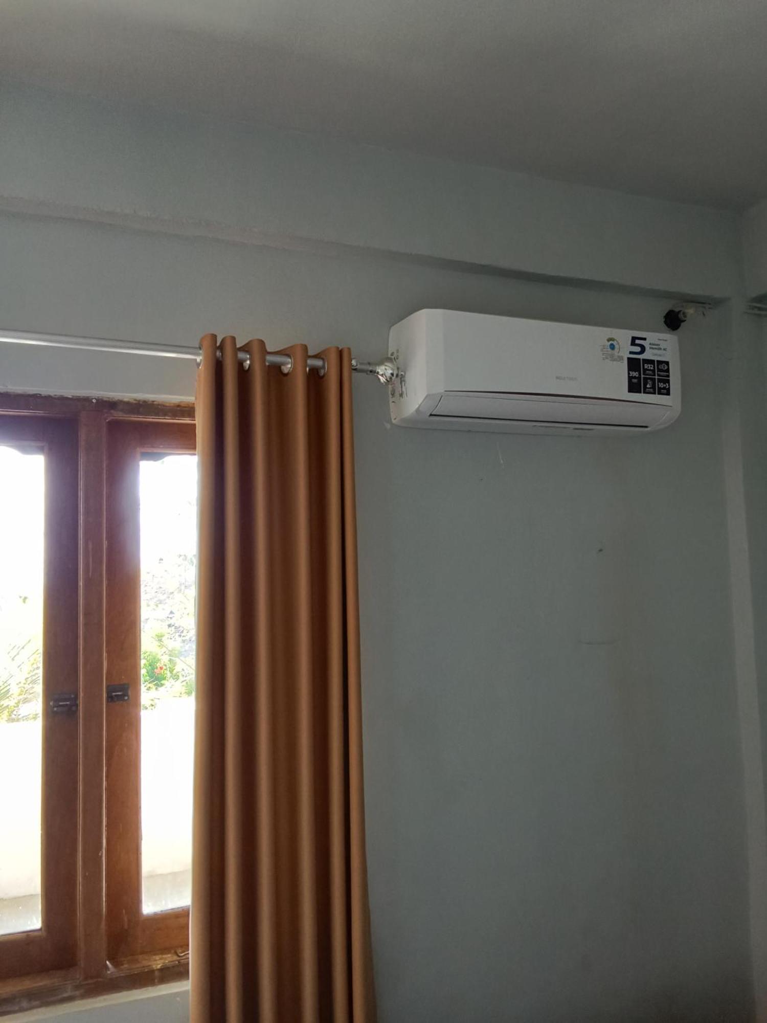 Feby'S Homestay Ekas Habitación foto