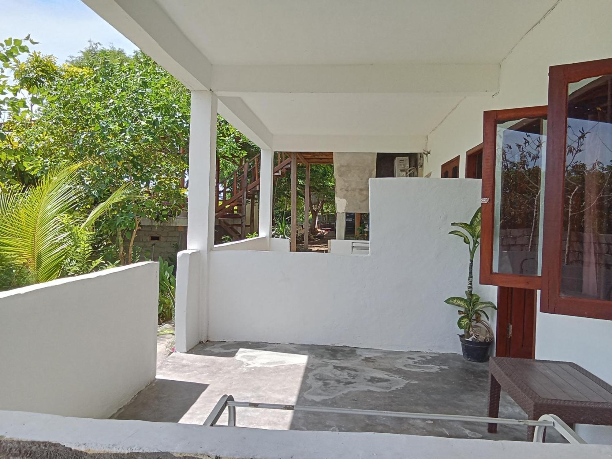 Feby'S Homestay Ekas Habitación foto
